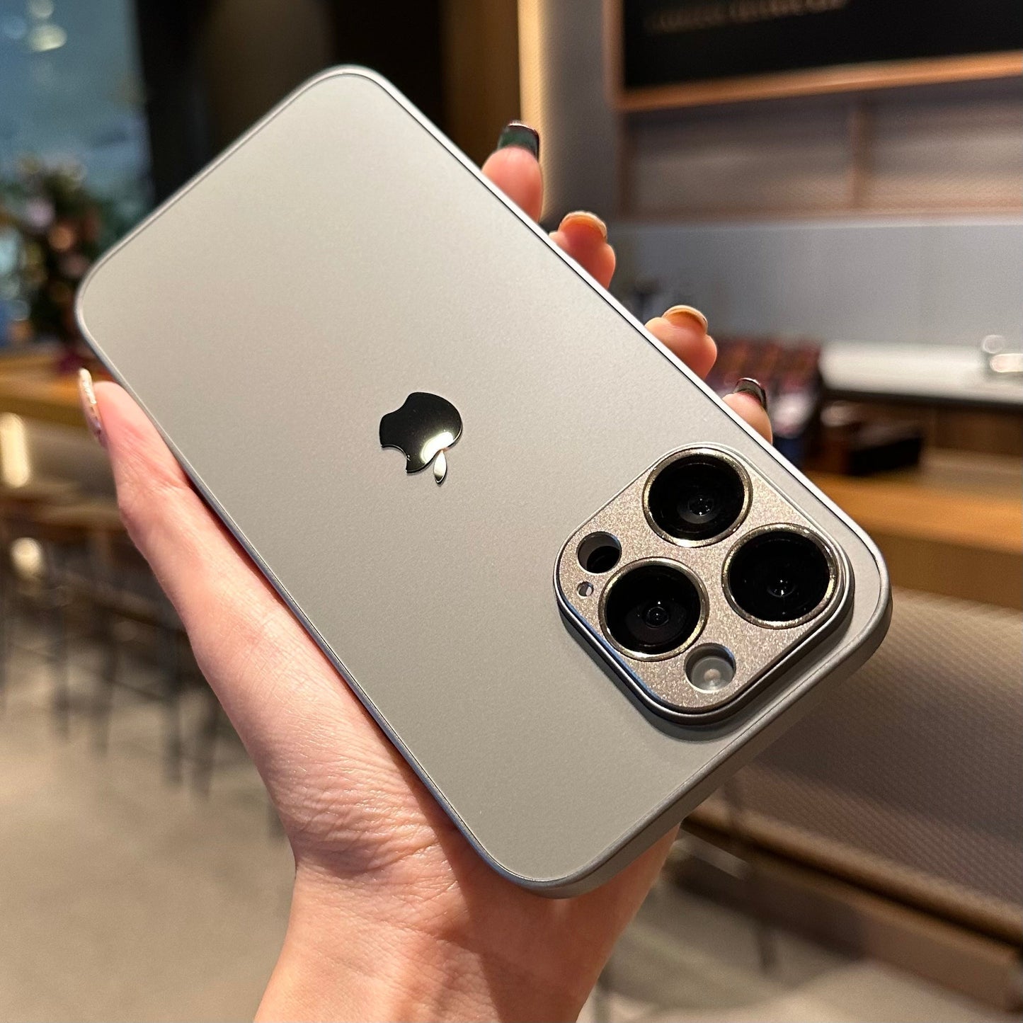 Apple 15/14/13/12/11 all-inclusive lens metal goggles frosted phone case