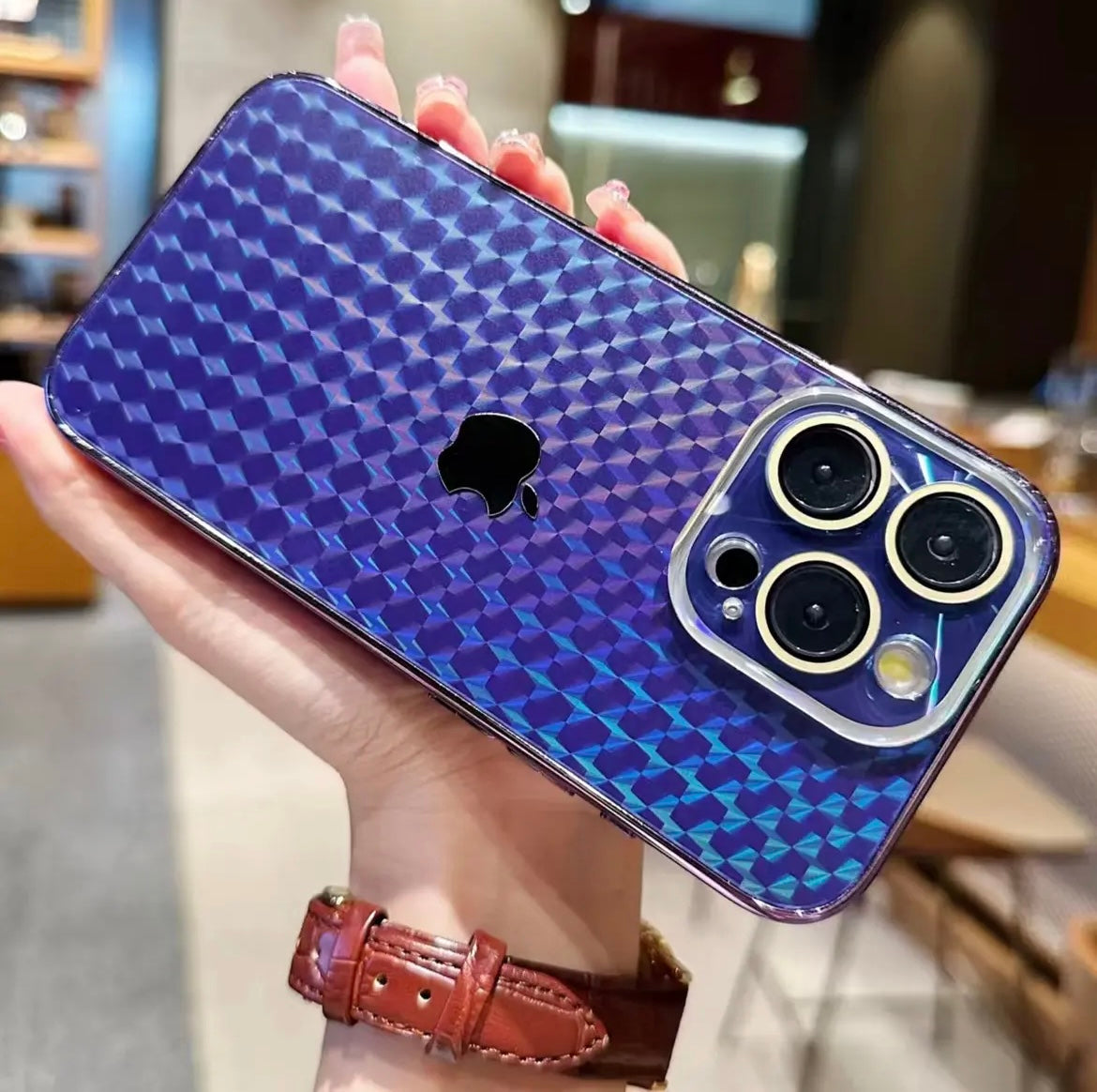 جراب هاتف محمول شامل بمقياس عدسة لهاتف iPhone 15/11 مع لوحة خلفية مصقولة مطلية بالكهرباء