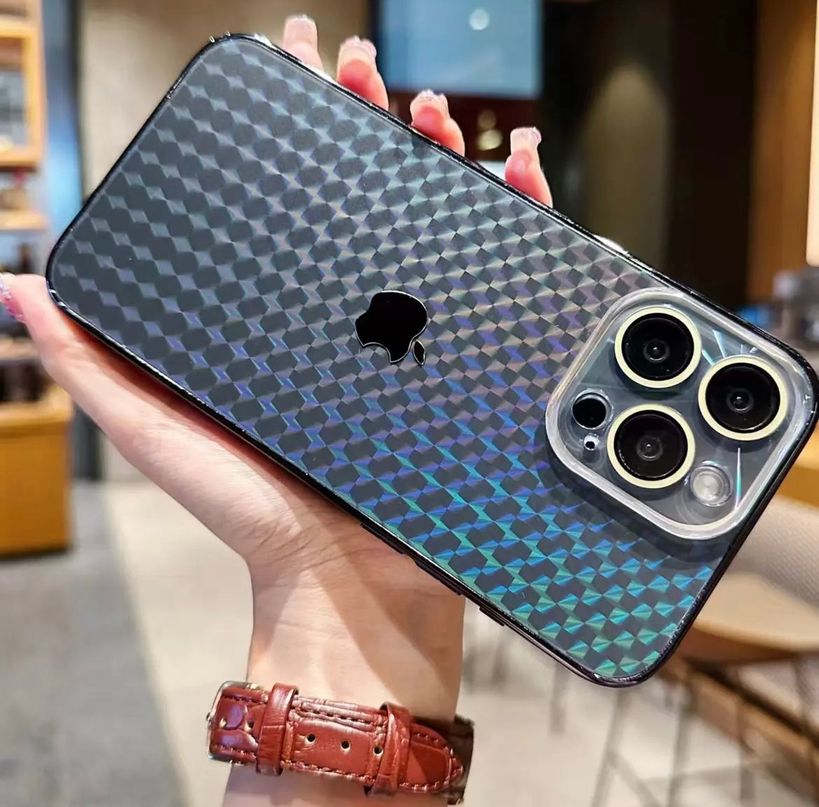 جراب هاتف محمول شامل بمقياس عدسة لهاتف iPhone 15/11 مع لوحة خلفية مصقولة مطلية بالكهرباء