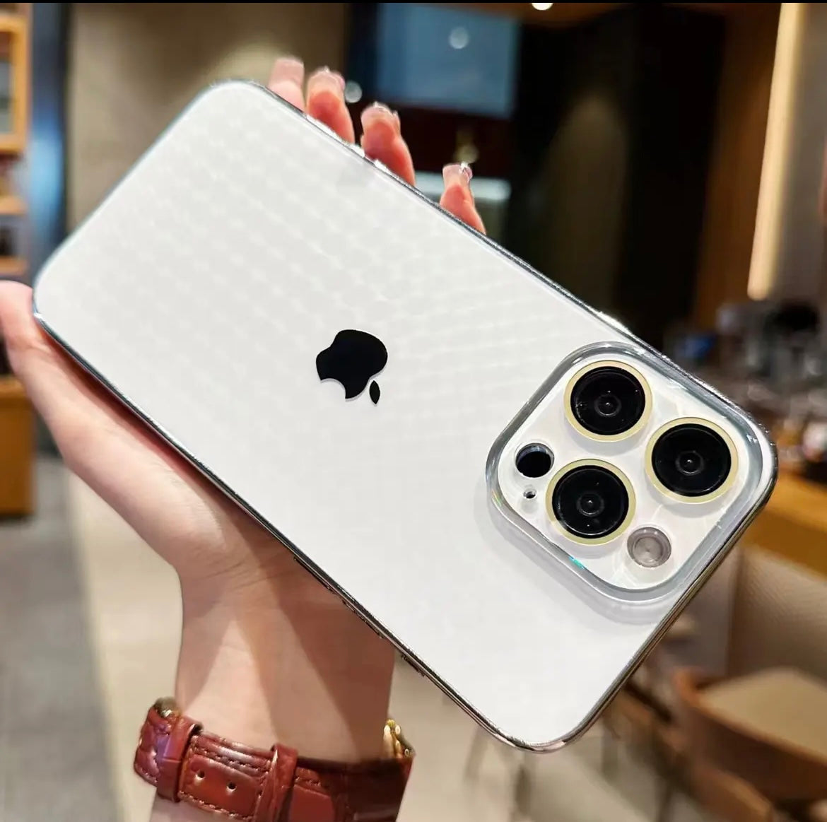 جراب هاتف محمول شامل بمقياس عدسة لهاتف iPhone 15/11 مع لوحة خلفية مصقولة مطلية بالكهرباء