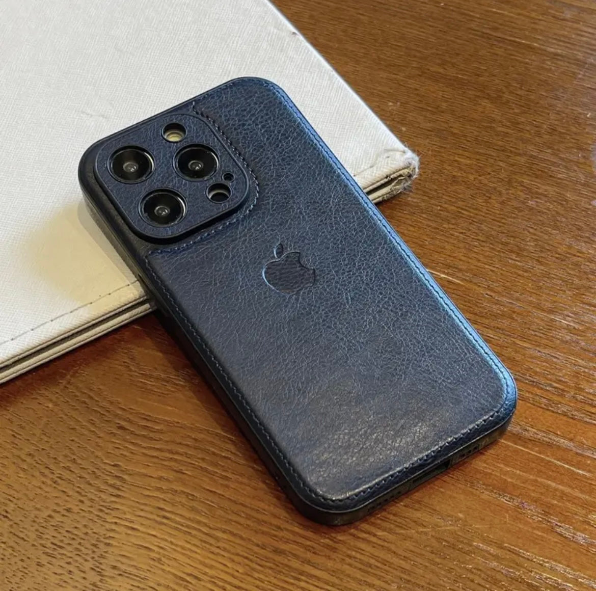 Luxury iphone15-11 retro simple high-end business phone case