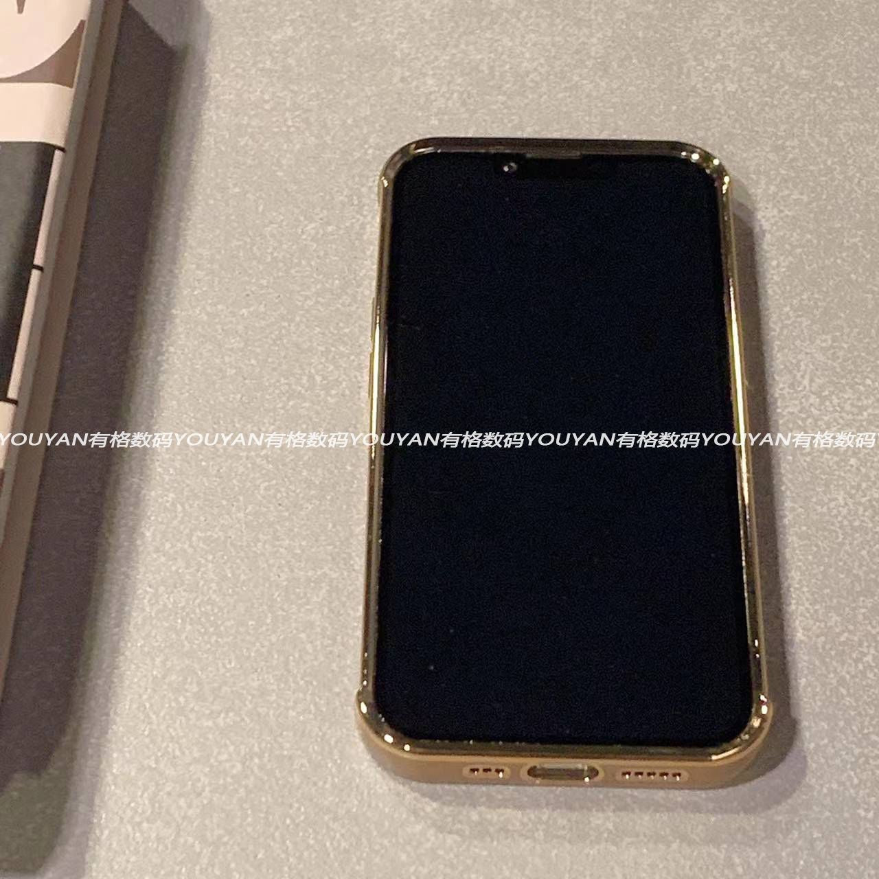 Simple desert titanium color love heart iPhone 16-11 mobile phone case anti-fall