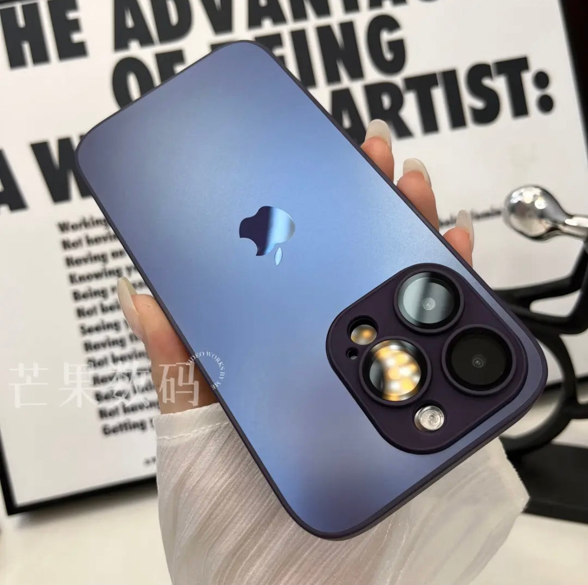 يأتي جهاز Apple 11-16 مع فيلم عدسة 2024 Internet Celebrity AG حافظة الهاتف المحمول المجمد منتج عالي الجودة
