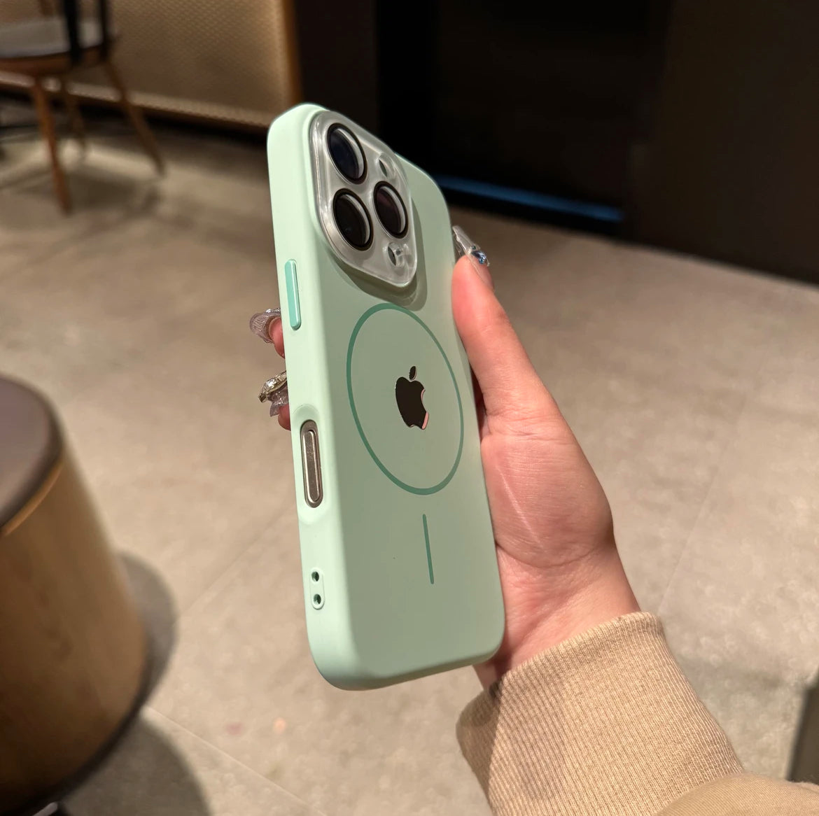 غطاء عدسة كريستالي عالي الجودة لهاتف iPhone 16-12 مع جراب ناعم مغناطيسي ملمس للبشرة