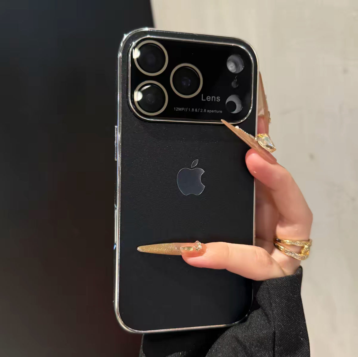 iPhone 17-13 turns into iPhone 17 large window shell electroplating matte