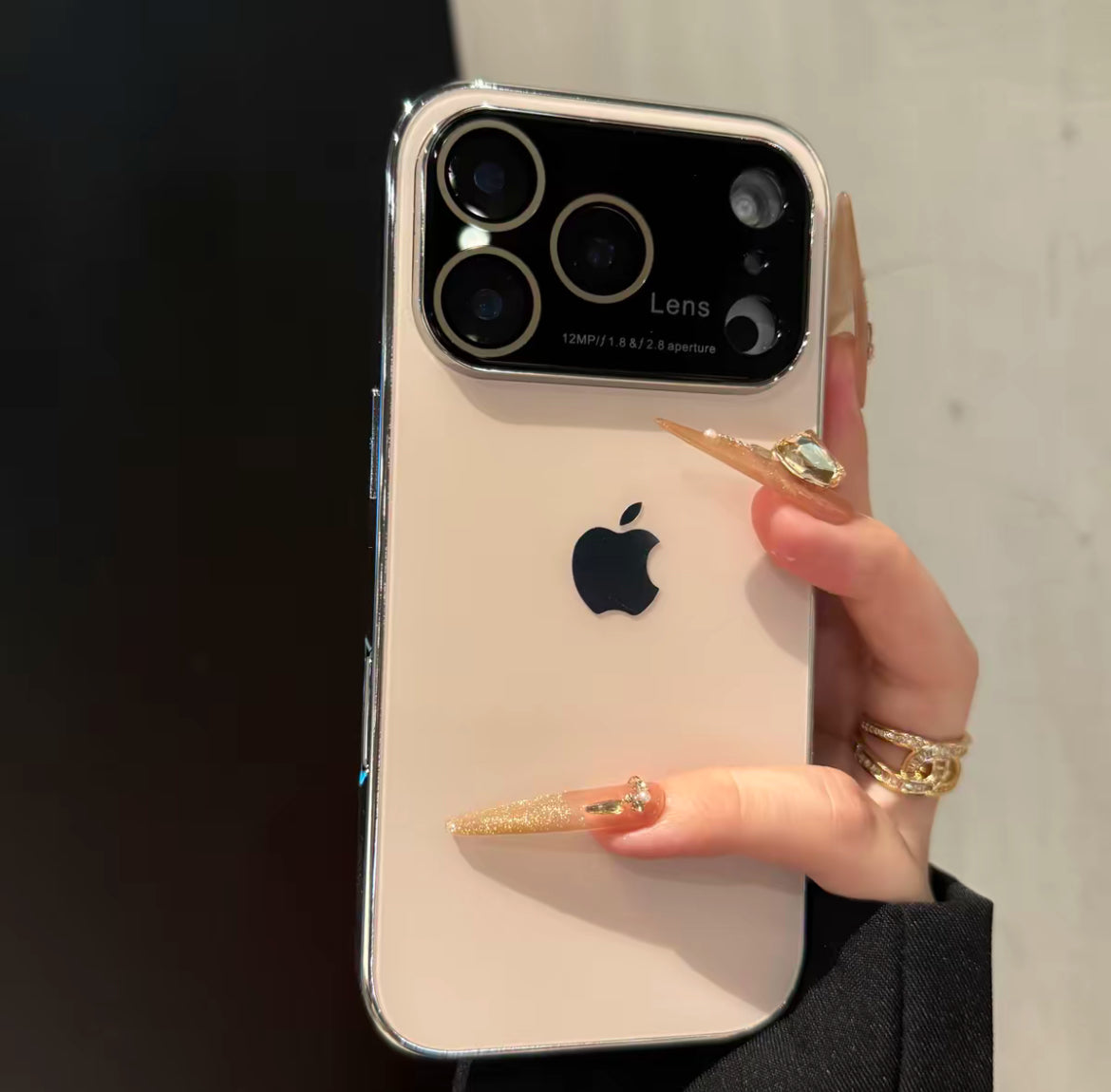 iPhone 17-13 turns into iPhone 17 large window shell electroplating matte