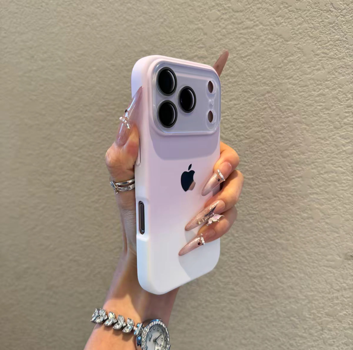 Apple 17-12 high-value gradient color suitable for skin-feeling silicone shell