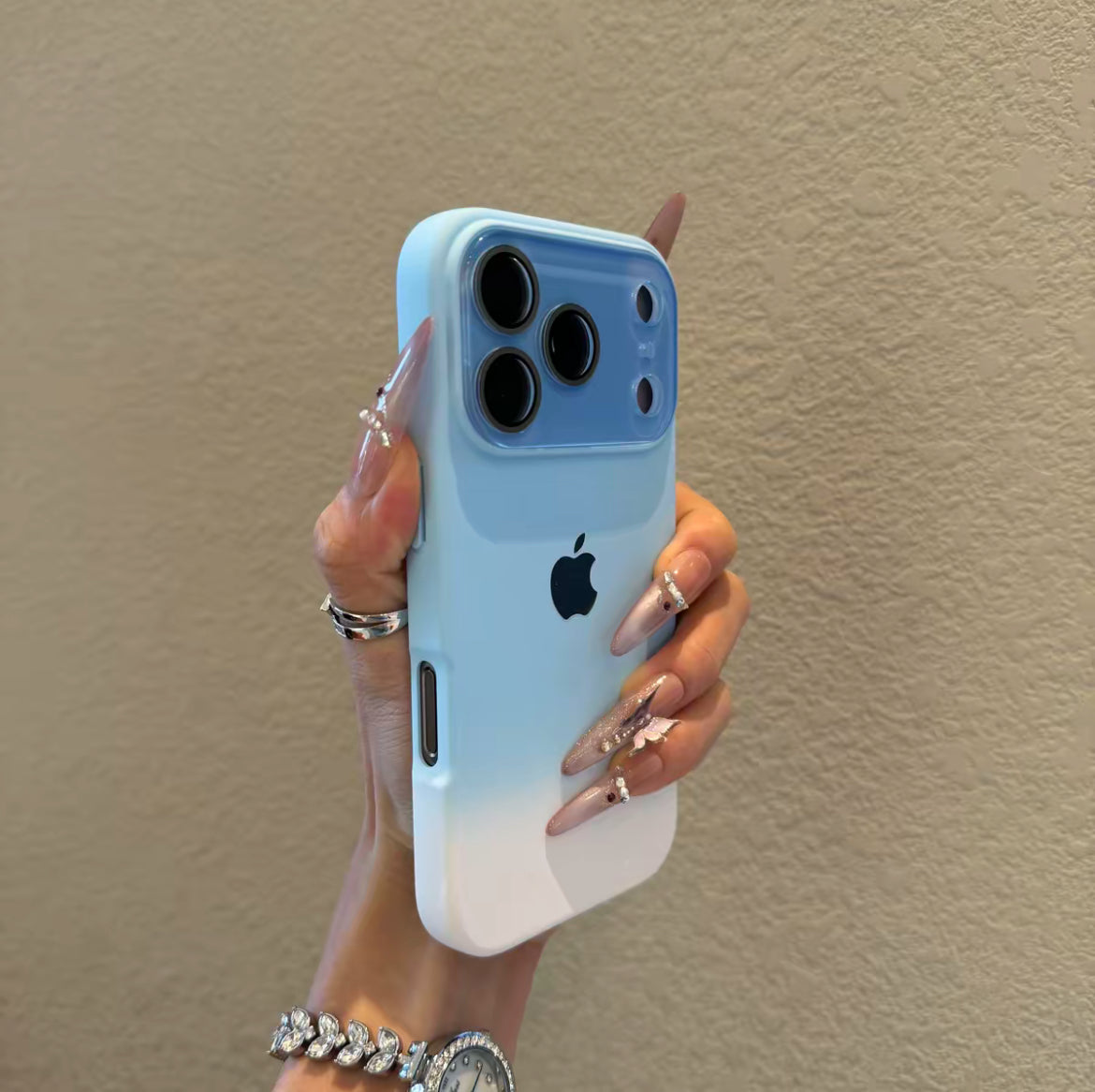 Apple 17-12 high-value gradient color suitable for skin-feeling silicone shell
