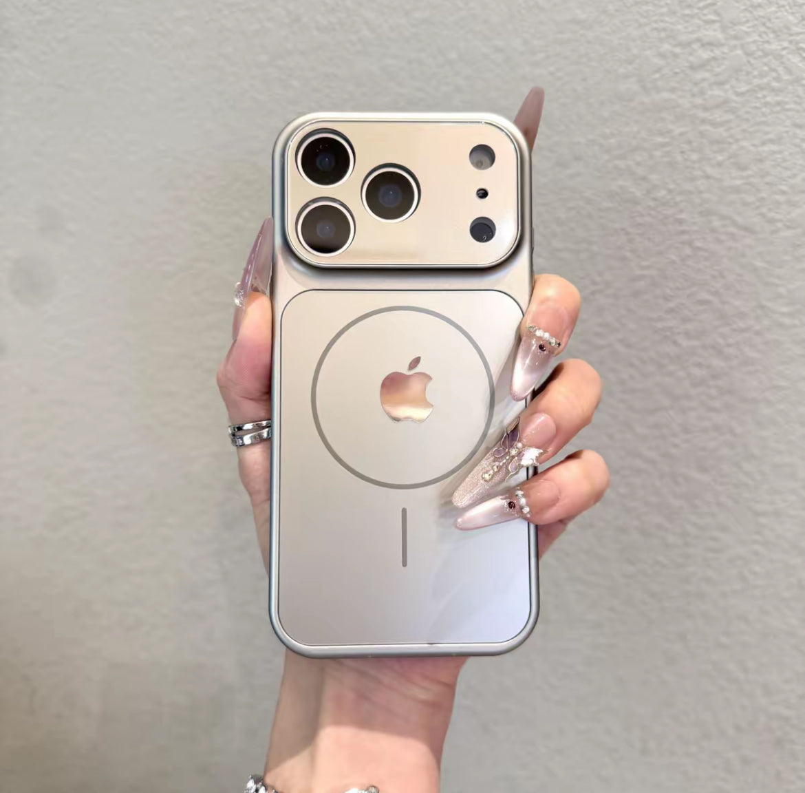 iPhone 17-13 new large window premium frosted magnetic phone case