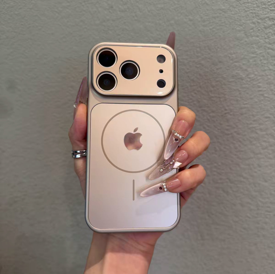 iPhone 17-13 new large window premium frosted magnetic phone case