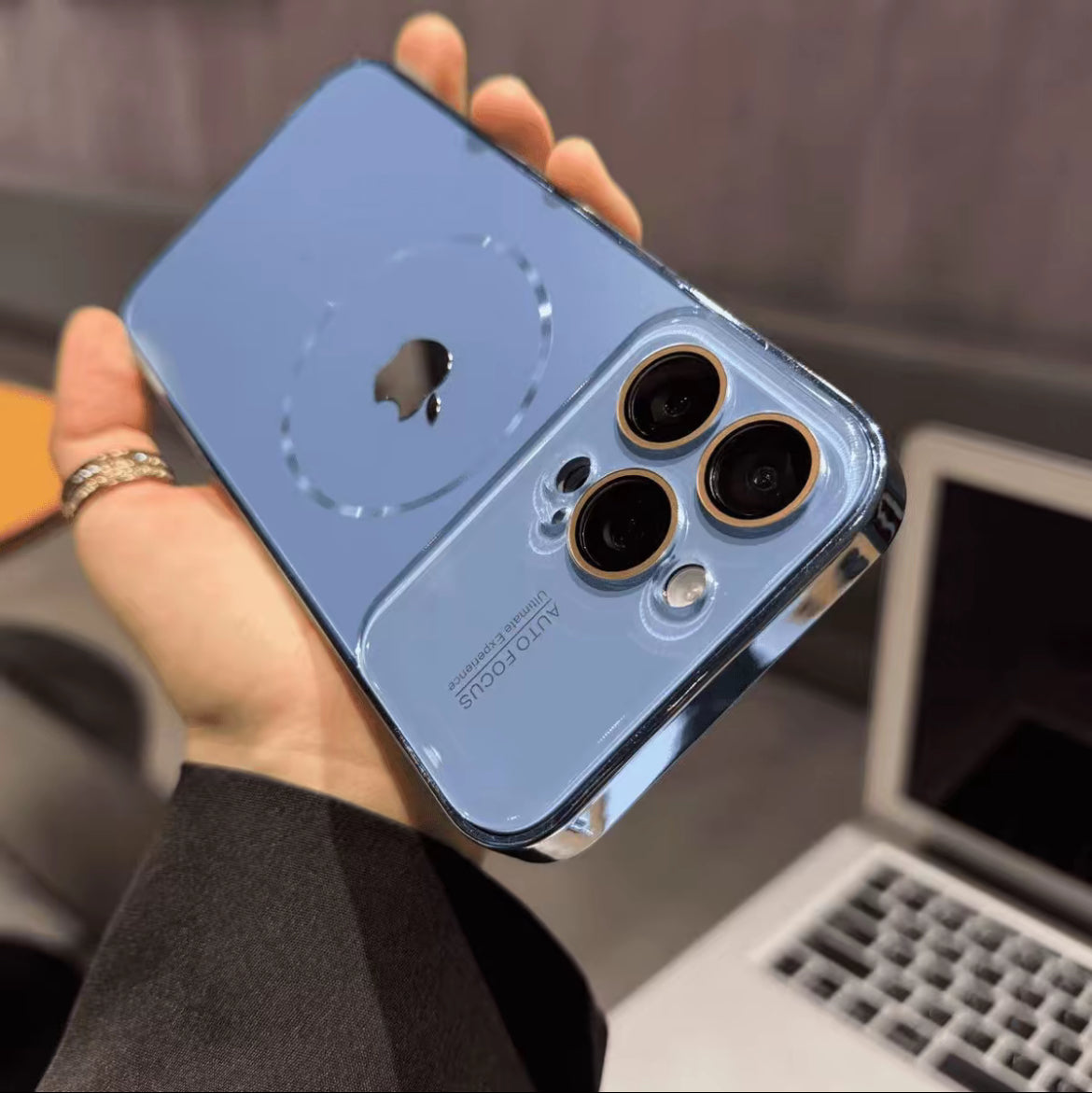 iPhone 17/16/15/14 large window high-end magnetic protective glasses case