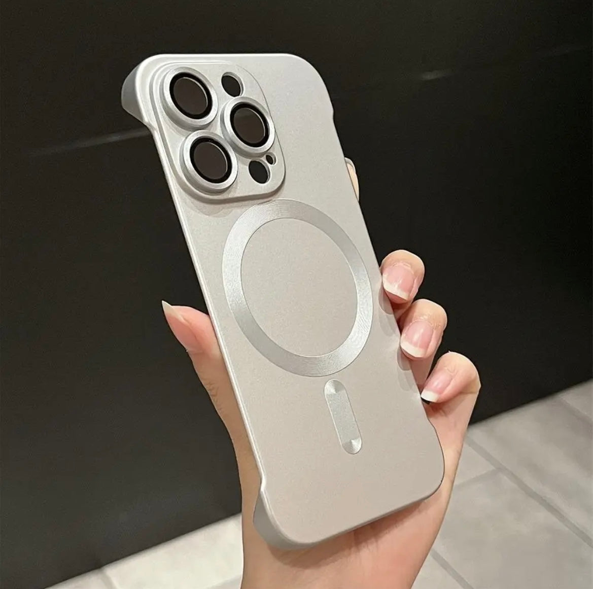 High-end magnetic frameless high-end iPhone 16 -12 phone case  frosted ultra-thin