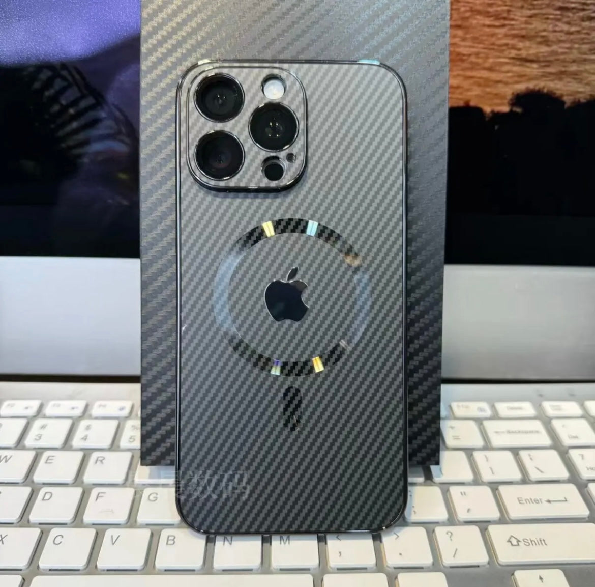 جراب مغناطيسي فائق النحافة مصنوع من ألياف الكربون لأجهزة Apple 15~12