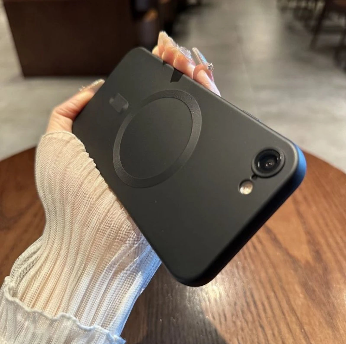 Applicable to iPhone 16e mobile phone case