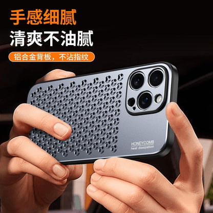 iPhone 16-13 metal hollow phone case new style heat dissipation and anti-fall protection