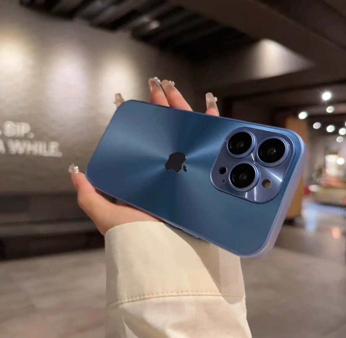 Apple 17/16/15/14/13/12 comes with lens film Aurora premium mobile phone case